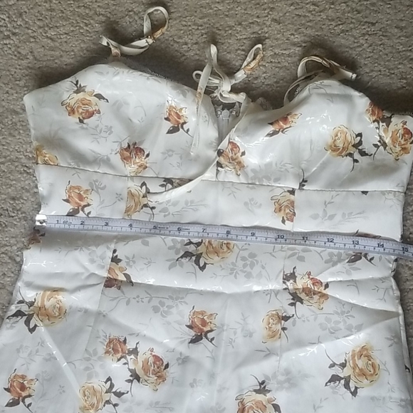 Fashion Nova Satin Women's Dress Size Medium - Picture 7 of 13